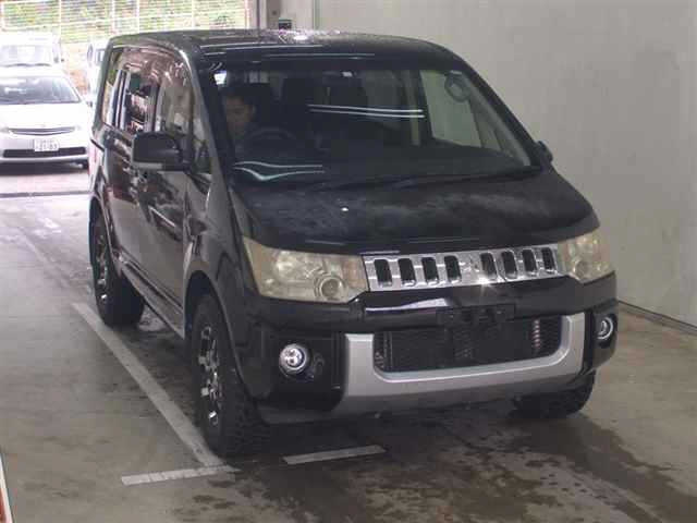 MITSUBISHI DELICA D5 2012