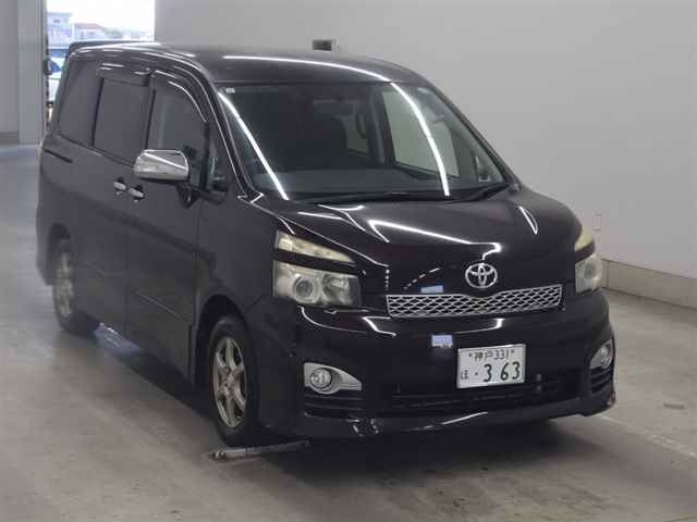 TOYOTA VOXY 2011
