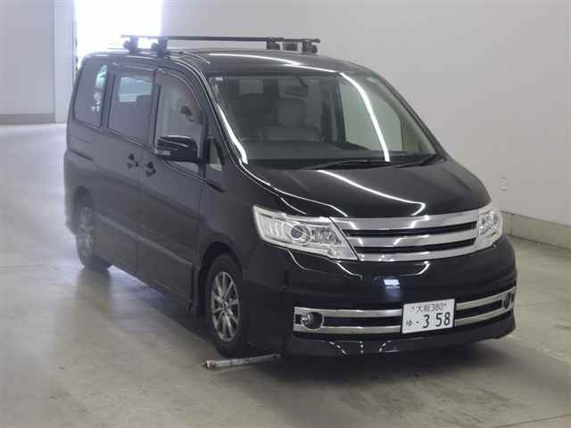 NISSAN SERENA 2010