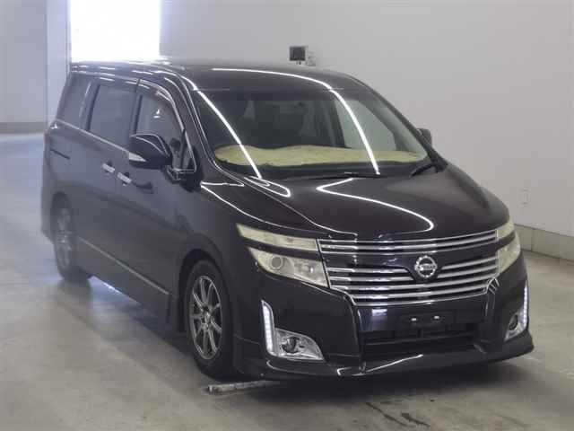 NISSAN ELGRAND 2010