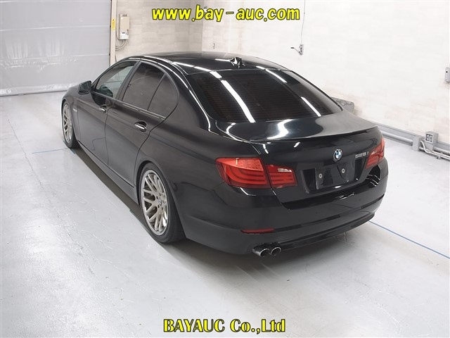 BMW 5 SERIES 2010