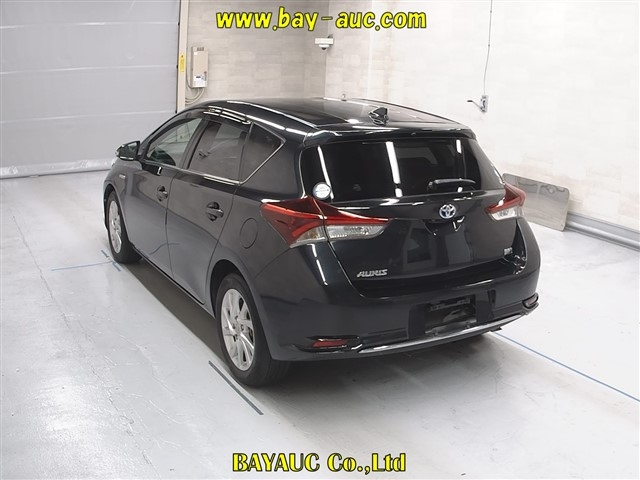TOYOTA AURIS 2016