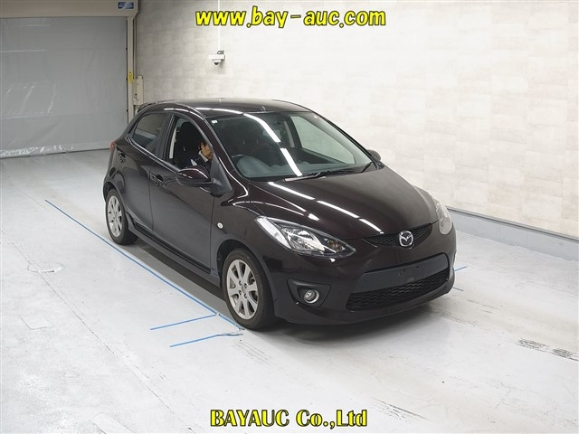 MAZDA DEMIO 2010