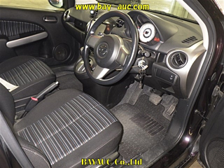 MAZDA DEMIO 2010