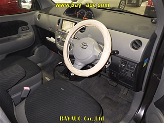 TOYOTA SIENTA 2009