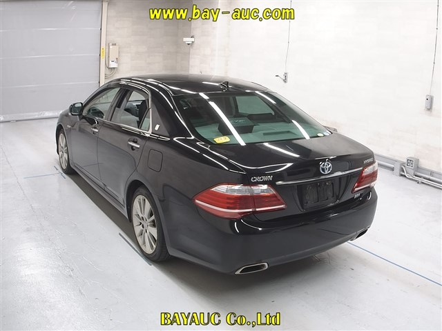 TOYOTA CROWN 2010
