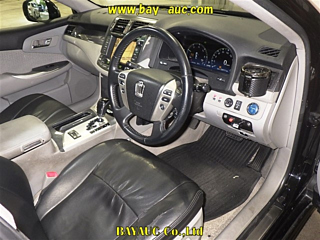 TOYOTA CROWN 2010