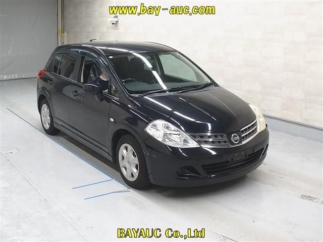 NISSAN TIIDA 2010