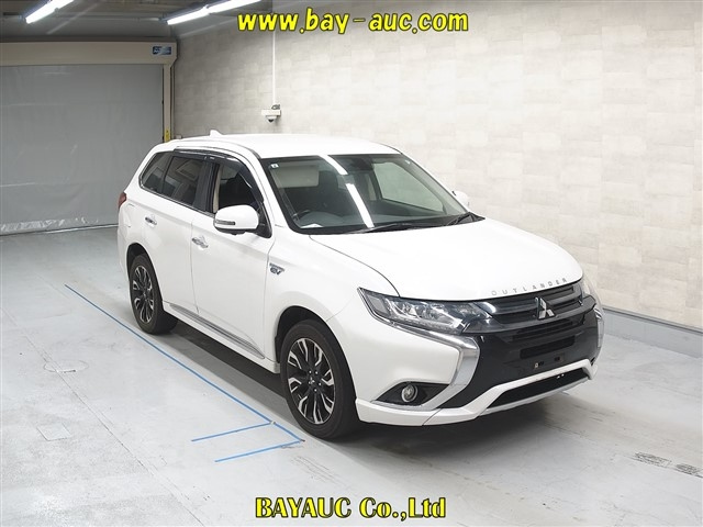 MITSUBISHI OUTLANDER PHEV 2015