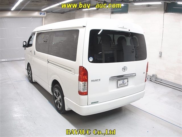 TOYOTA HIACE 2024