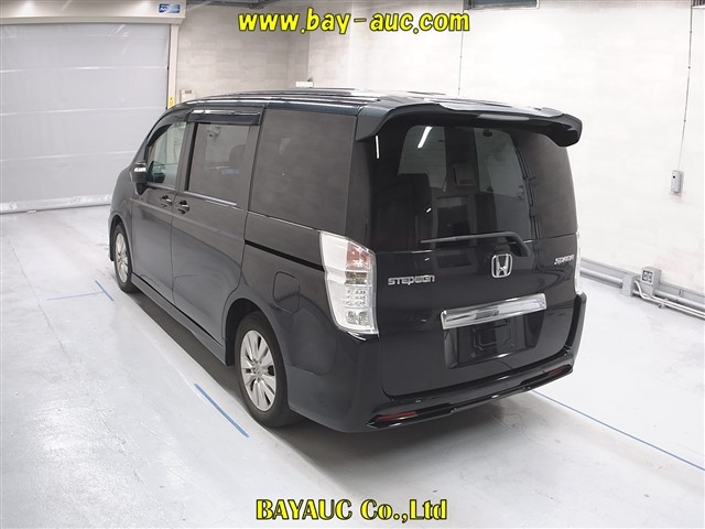 HONDA STEP WAGON 2010