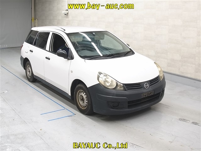 NISSAN AD 2009
