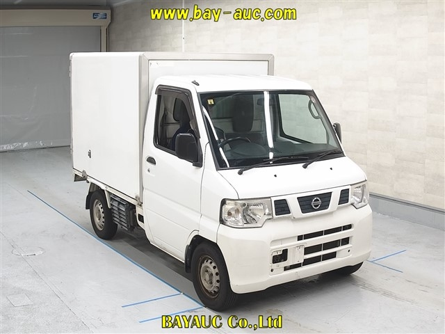 NISSAN CLIPPER TRUCK 2012