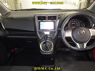 TOYOTA RACTIS 2011