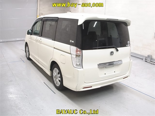 HONDA STEP WAGON 2011