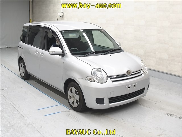 TOYOTA SIENTA 2010