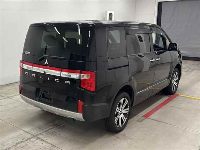MITSUBISHI DELICA D5 2022