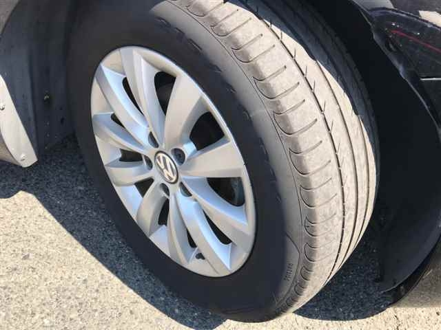 VOLKSWAGEN THE BEETLE 2012