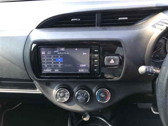 TOYOTA VITZ 2016