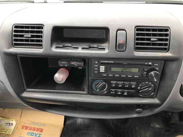 NISSAN VANETTE TRUCK 2009