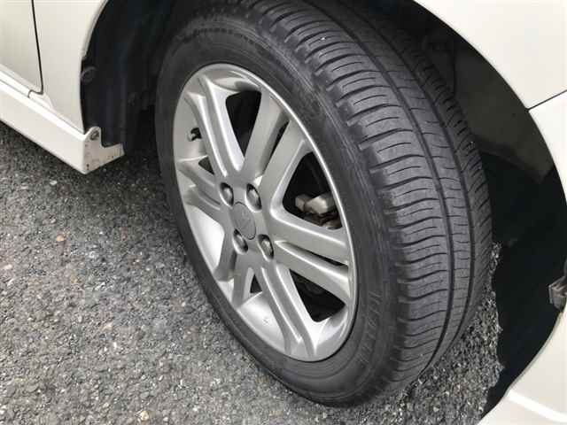 DAIHATSU MOVE 2012