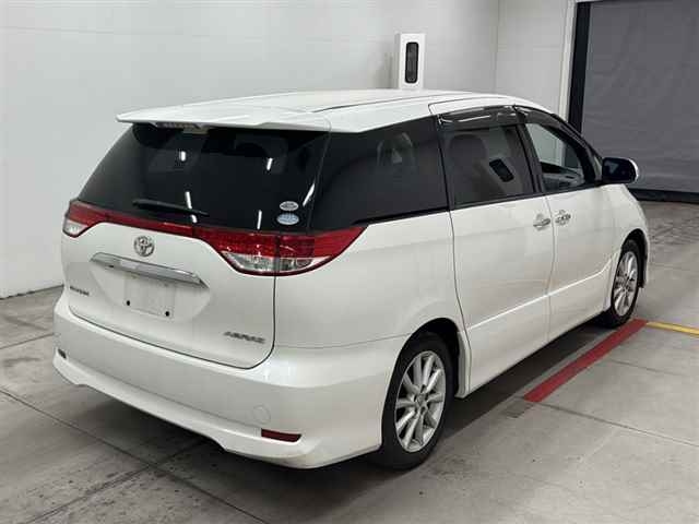 TOYOTA ESTIMA 2010