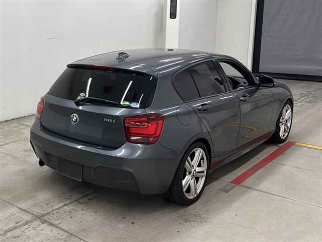 BMW 1 SERIES 2012