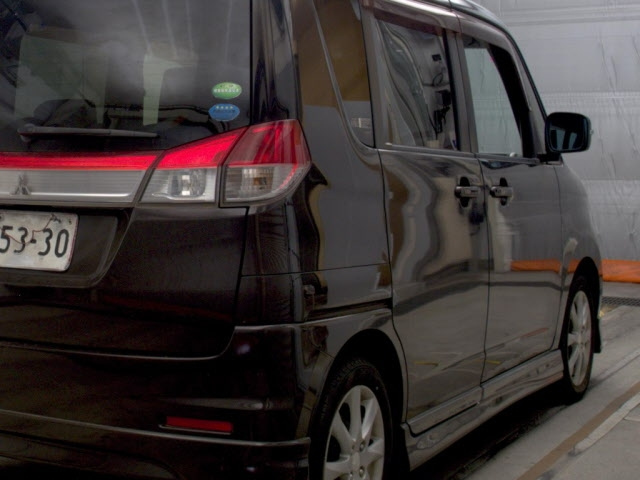 MITSUBISHI DELICA D2 2012