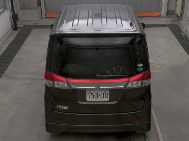 MITSUBISHI DELICA D2 2012