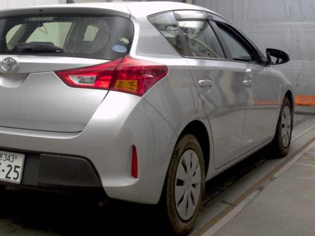 TOYOTA AURIS 2012