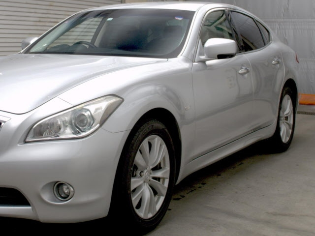 NISSAN FUGA 2012