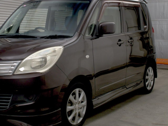 MITSUBISHI DELICA D2 2012
