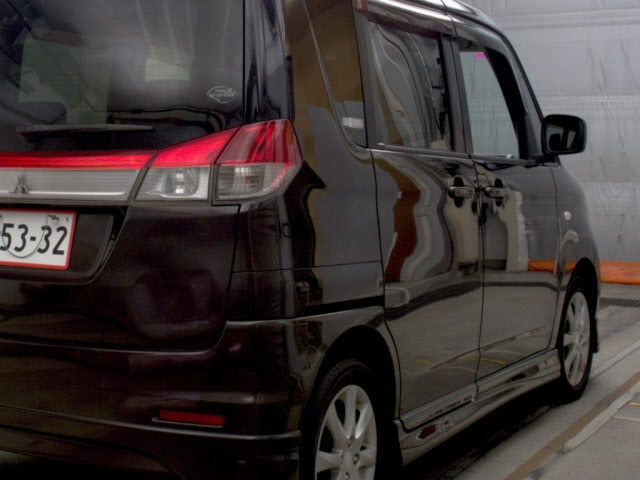 MITSUBISHI DELICA D2 2012