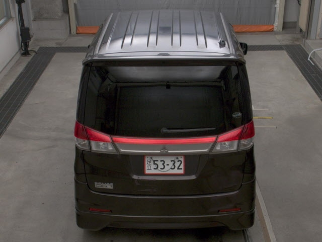MITSUBISHI DELICA D2 2012