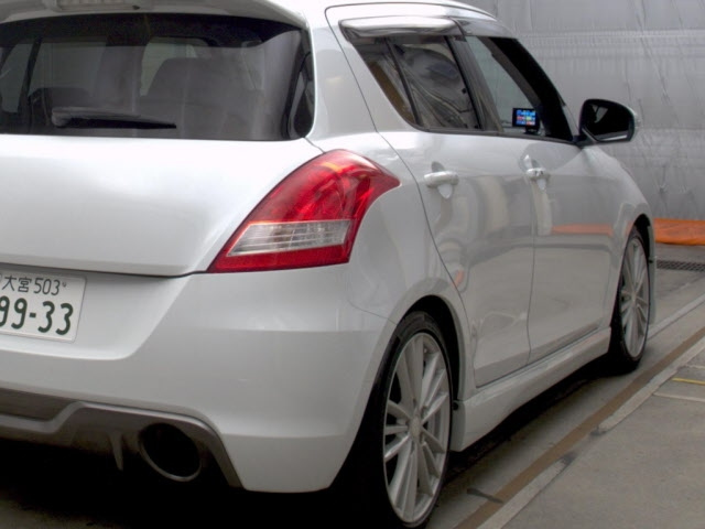 SUZUKI SWIFT 2012