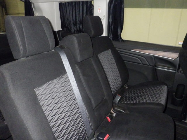 MITSUBISHI DELICA D5 2021