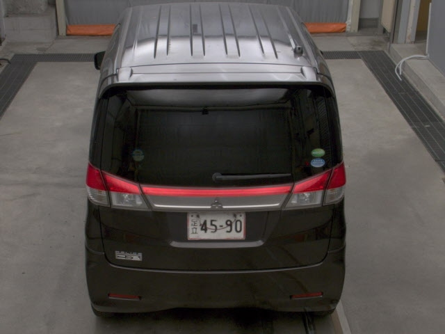 MITSUBISHI DELICA D2 2015
