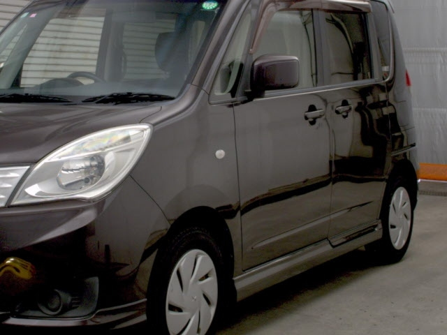 MITSUBISHI DELICA D2 2015