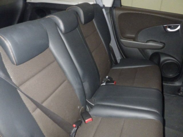 HONDA FIT SHUTTLE 2012