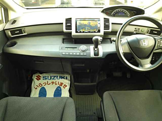 HONDA FREED 2012