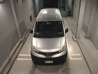 NISSAN NV200 2010