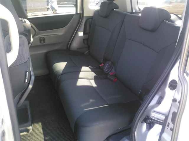 MITSUBISHI DELICA D2 2015