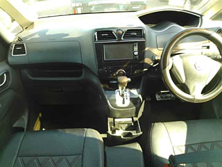 NISSAN SERENA 2011