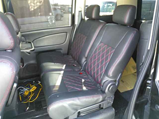 NISSAN SERENA 2011