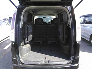 NISSAN SERENA 2011