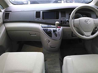 TOYOTA ISIS 2014