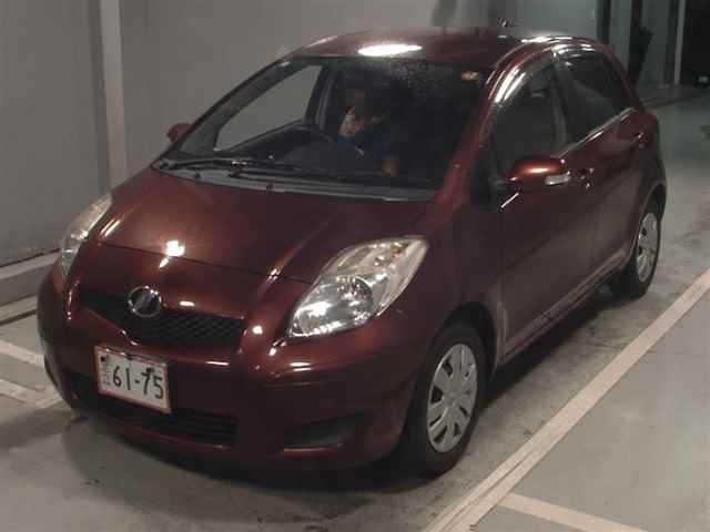 TOYOTA VITZ 2010