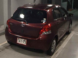 TOYOTA VITZ 2010