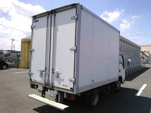 ISUZU ELF 2013