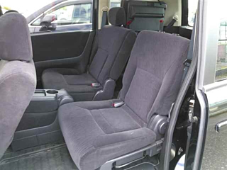 NISSAN SERENA 2010